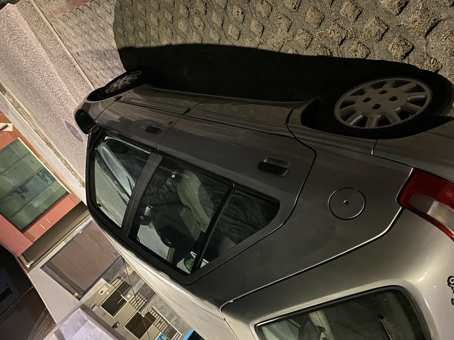 Vendo/troco por carro