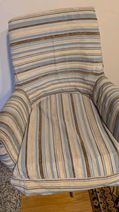 Fotel biurowy z lat 60, pamiętający czasu PRL-u