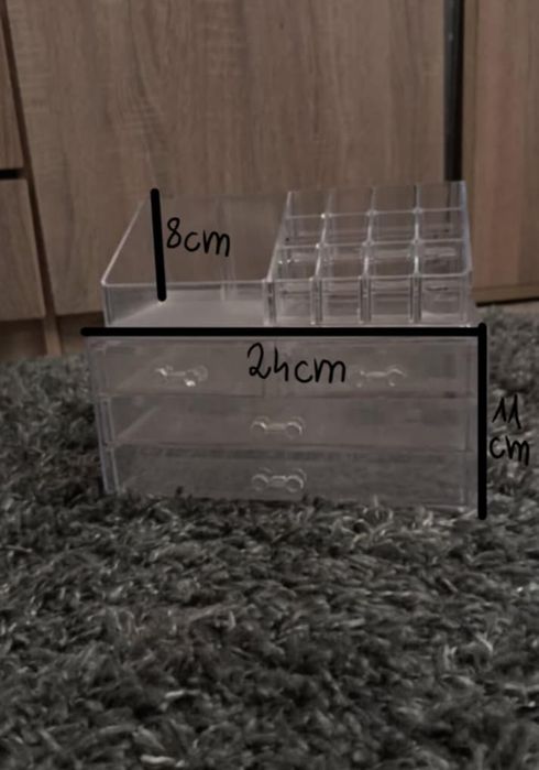 Przeźroczysta toaletka