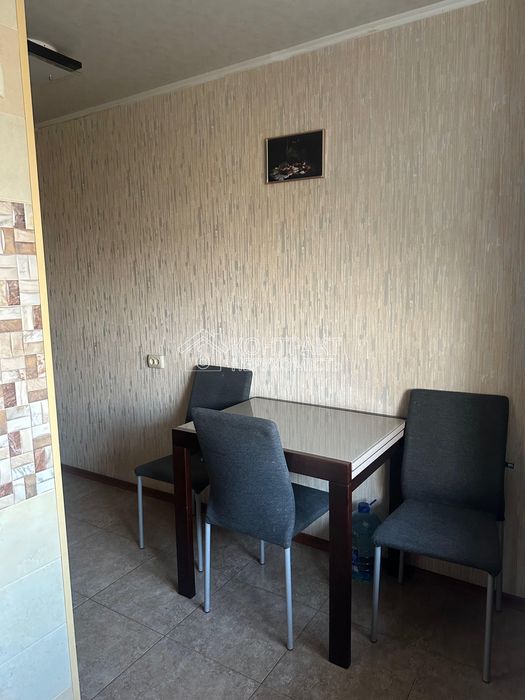 Продам 3к кв з гаражем вул.Ак.Павлова,319  522 мр Піски м.Салтівська