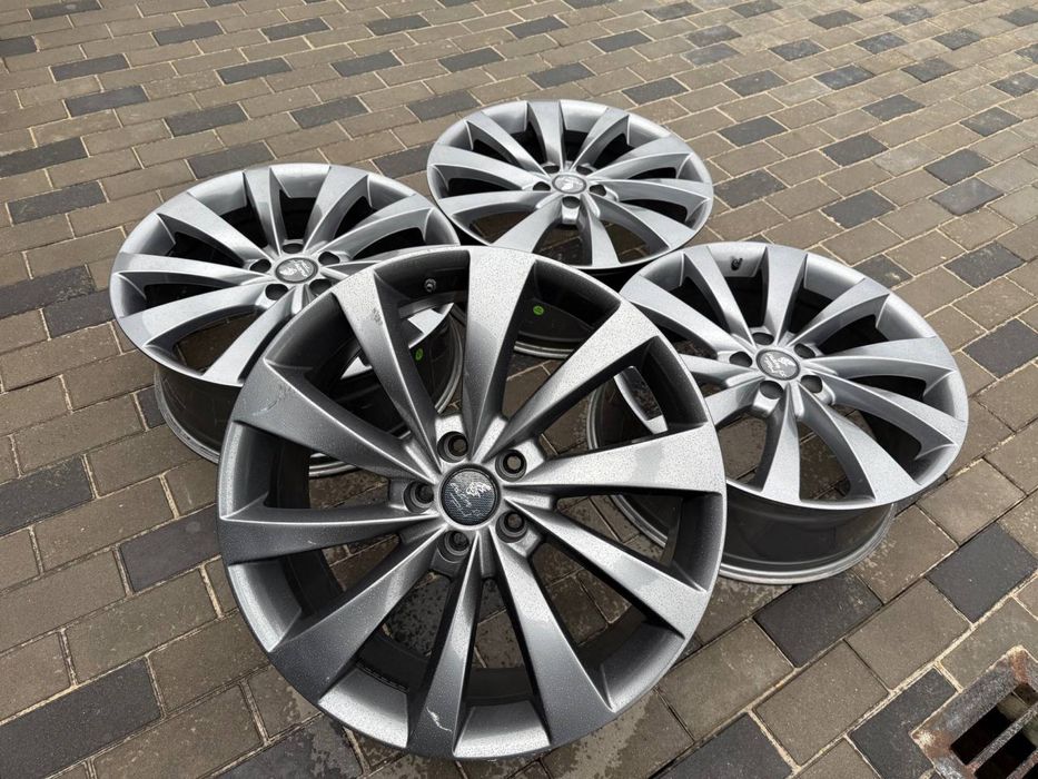 Диски tesla model s R21 5x120 ET40 8.5J
