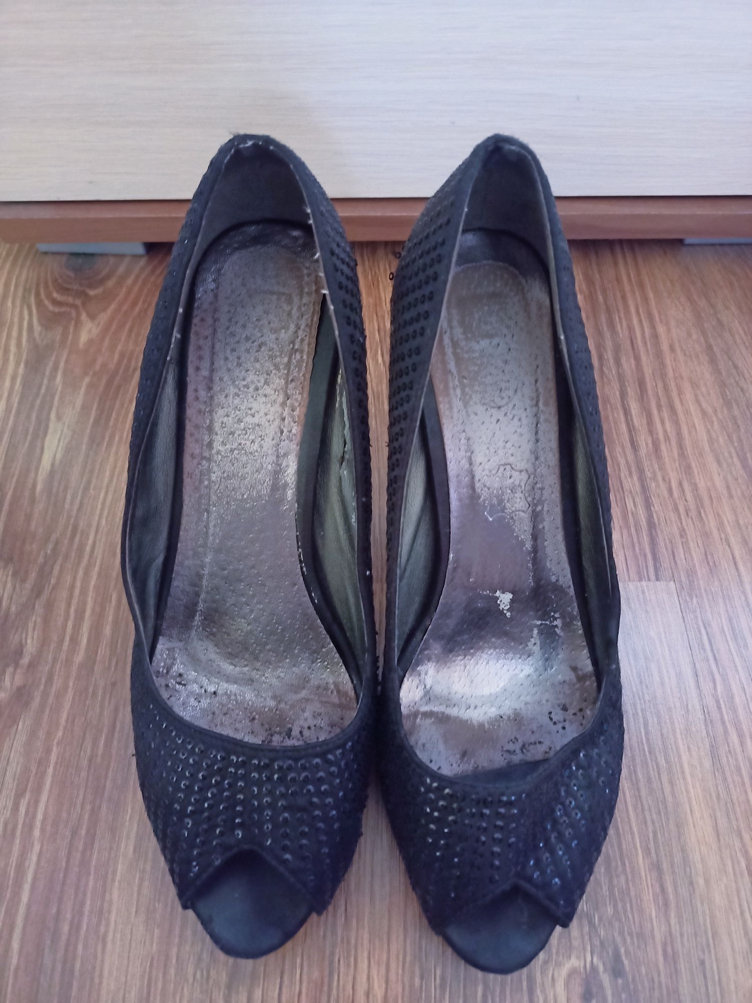 Czarne szpilki 40 buty damskie na obcasie cekinami szpilka obcas