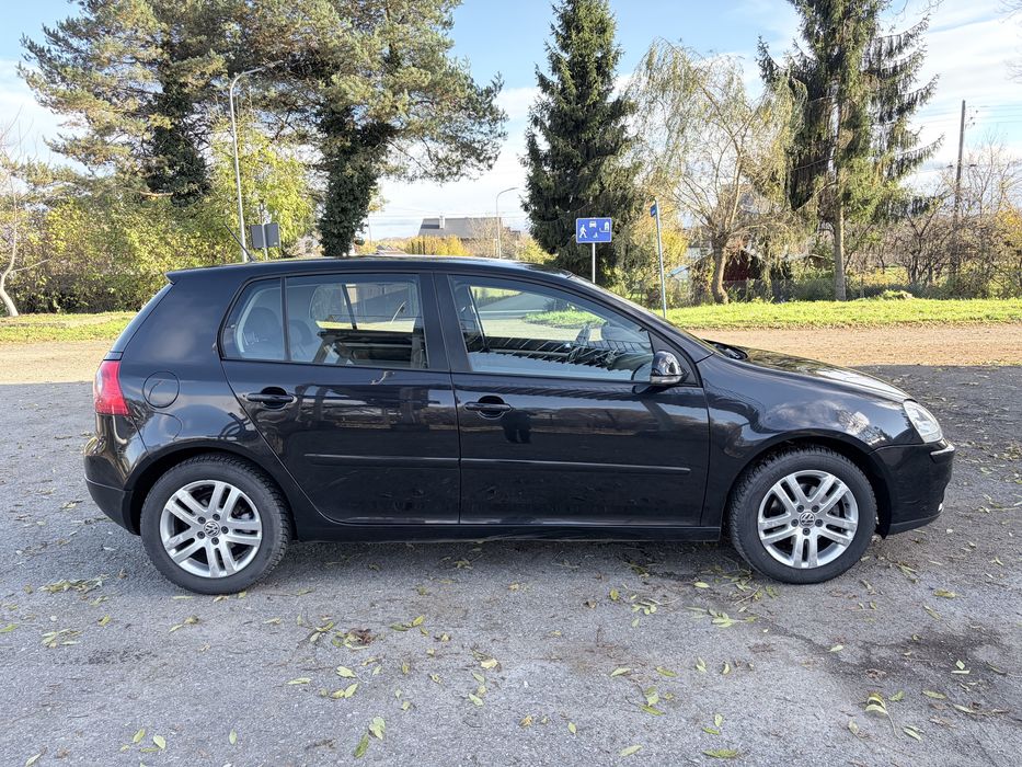 Volkswagen golf 5 1.6 mpi 130tyś km z Włoch
