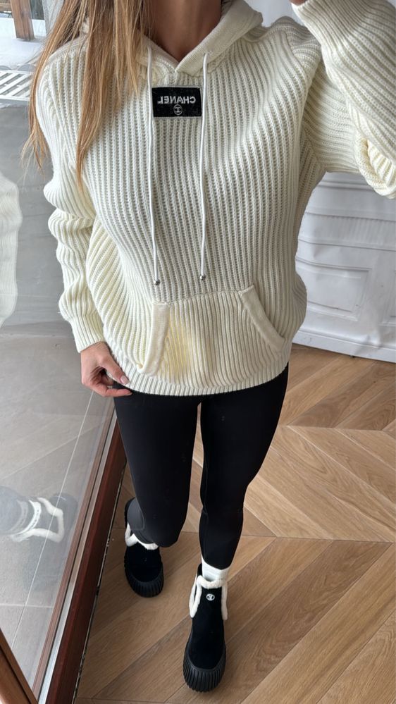 Sweter z kapturem  Chanel w kolorze ecrue