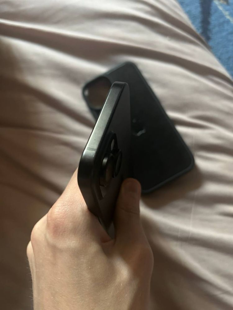 Iphone 15,з коробкою і блочком