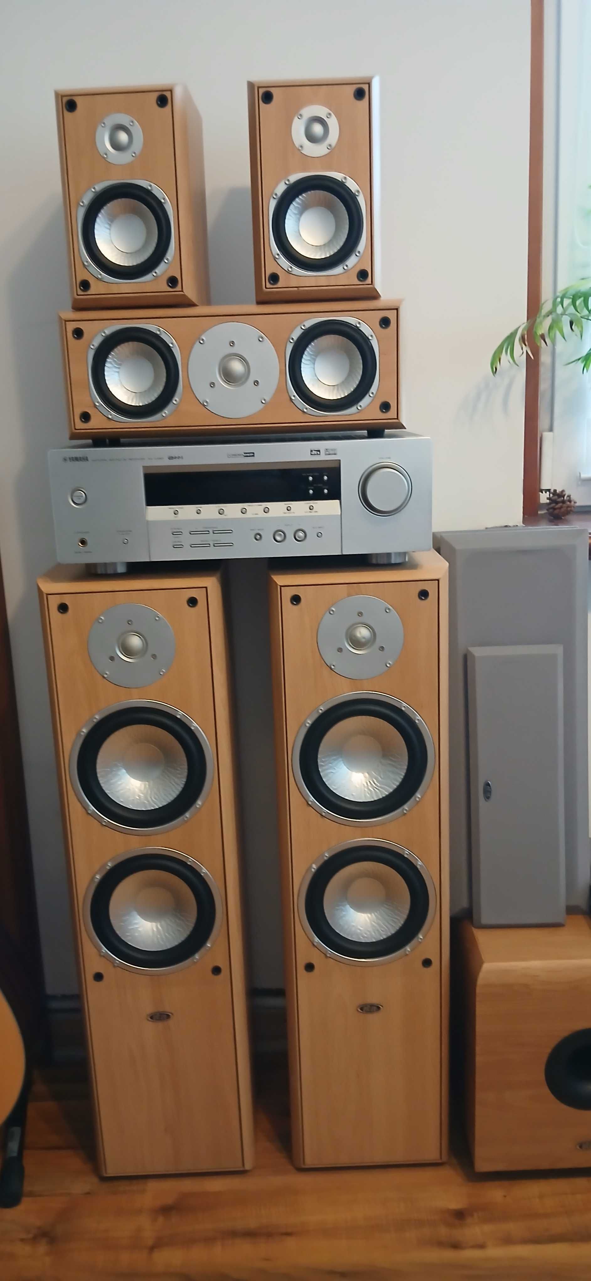 Kino domowe Eltax z amplitunerem Yamaha