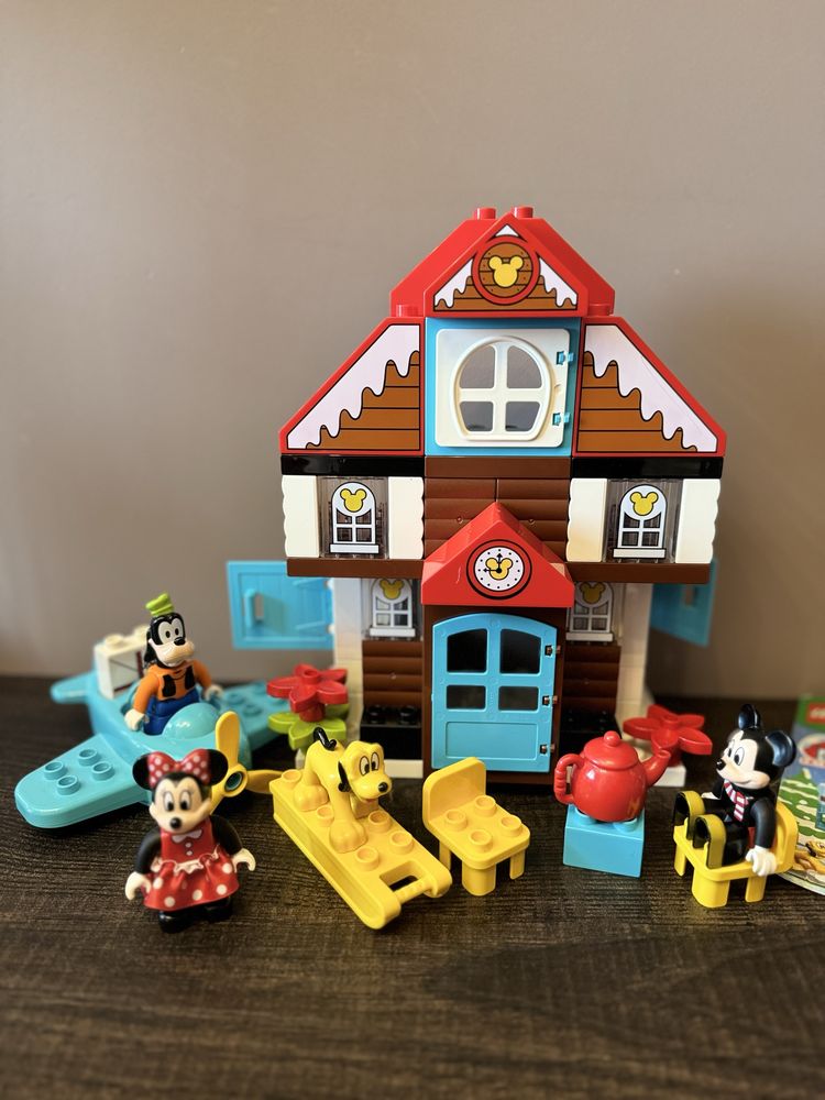 LEGO DUPLO Будинок відпочинку Міккі (10889)