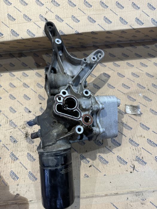 Корпус масляного фильтра Ауди А4 Б8 електро помпа водяная Audi A4 B8