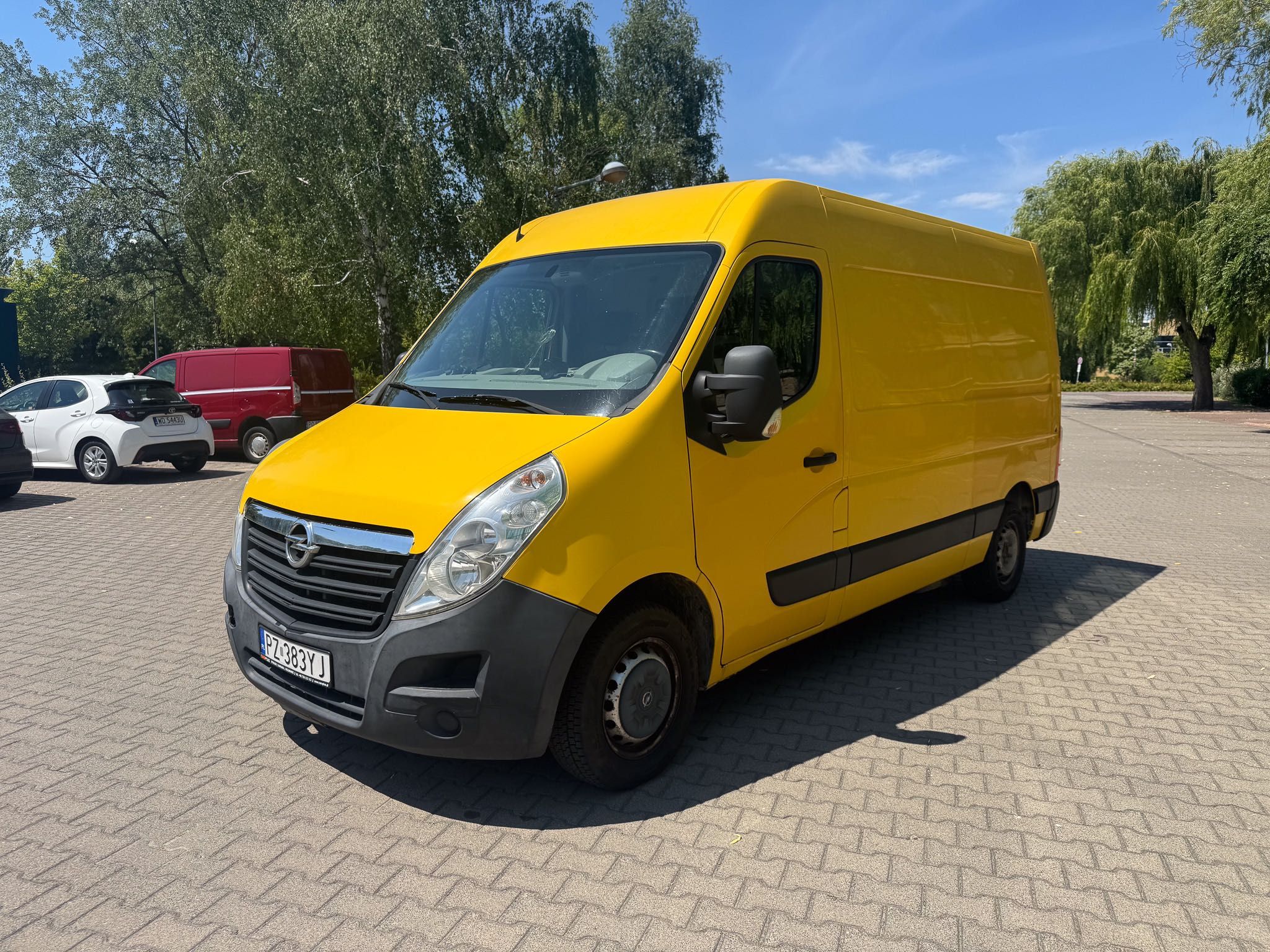 Opel Movano L2H2 2011r
