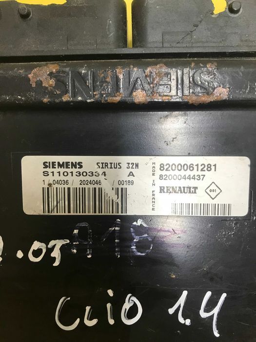 Блок управління двигуном  Renault Clio s110130334 8200061281