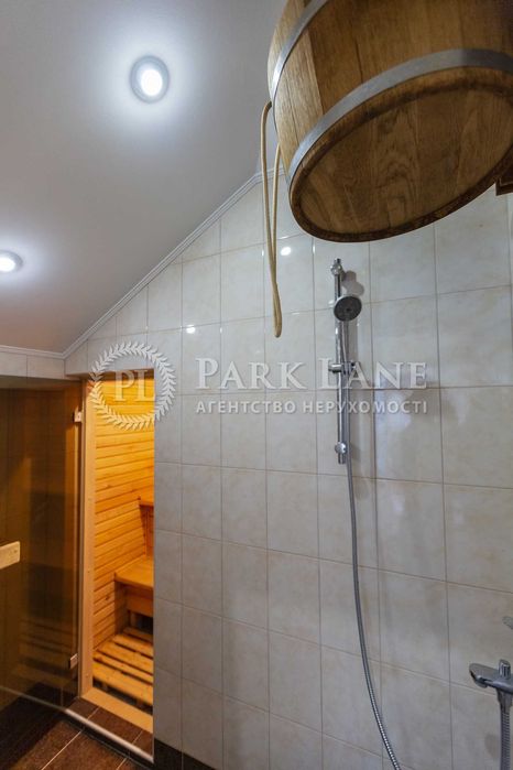 Продаю дом на Печерске по цене квартиры!