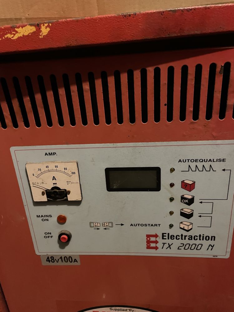 Ladowarka do wózka widłowego 48v 100A