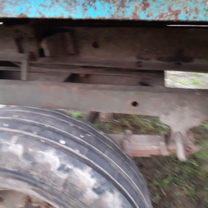 Продам тракторний причіп 2ПТС4