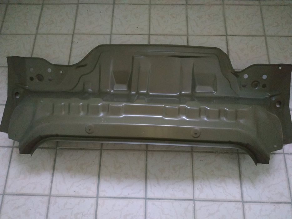 Задняя панель багажника geely sl