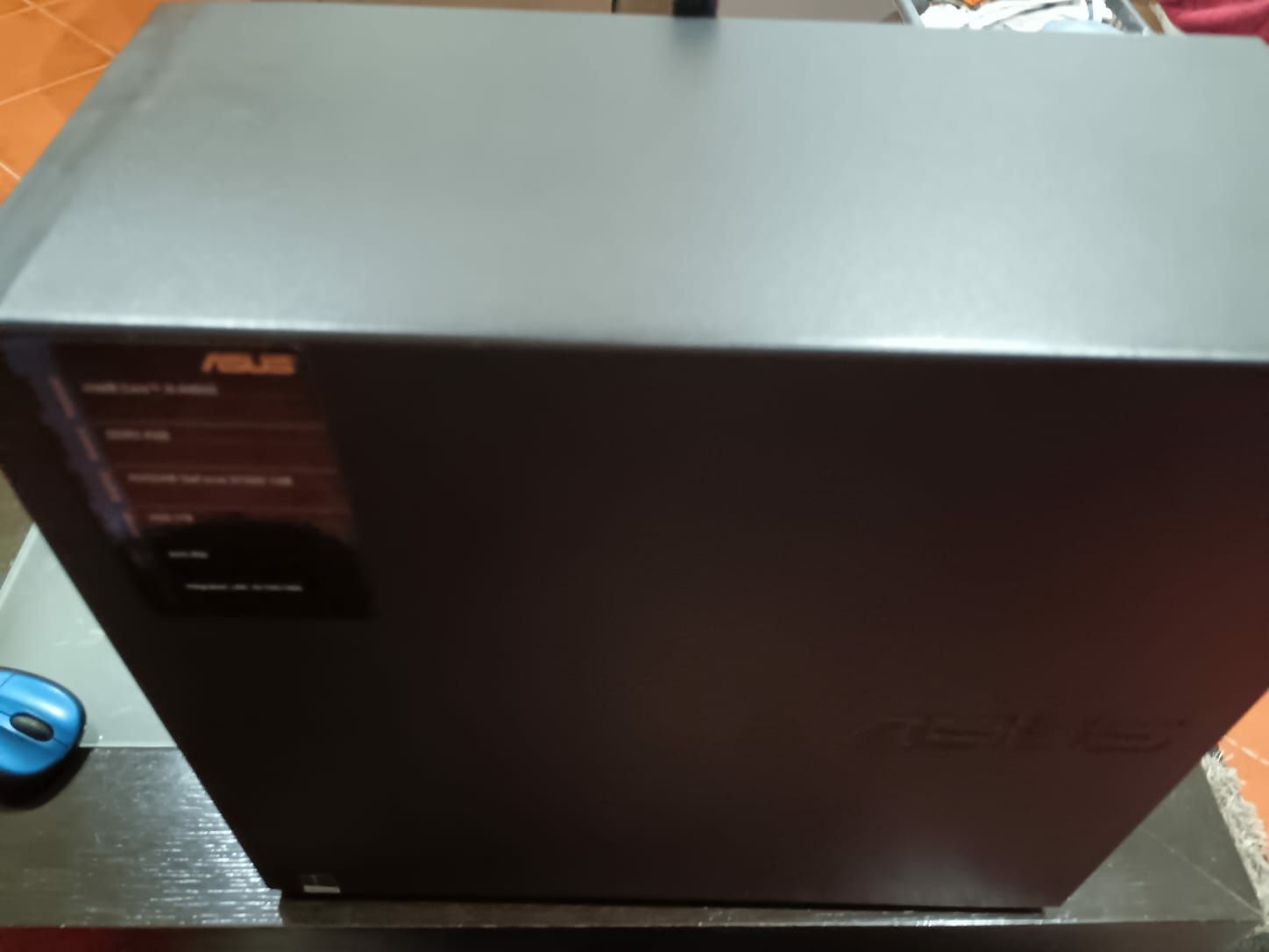 Monitor e torre asus