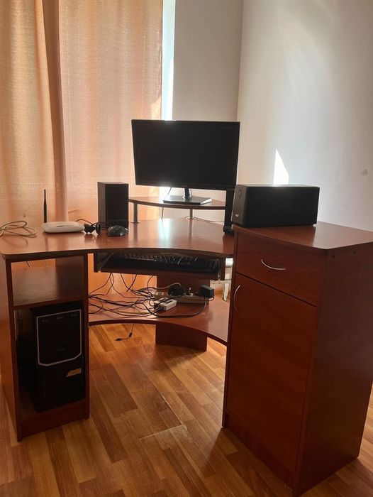 Письмові/компʼютерні столи