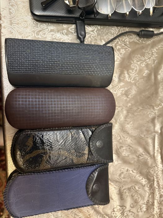 Очки для зрения и чехлы