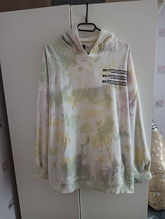 Bluza tie dye Dua Lipa H&M