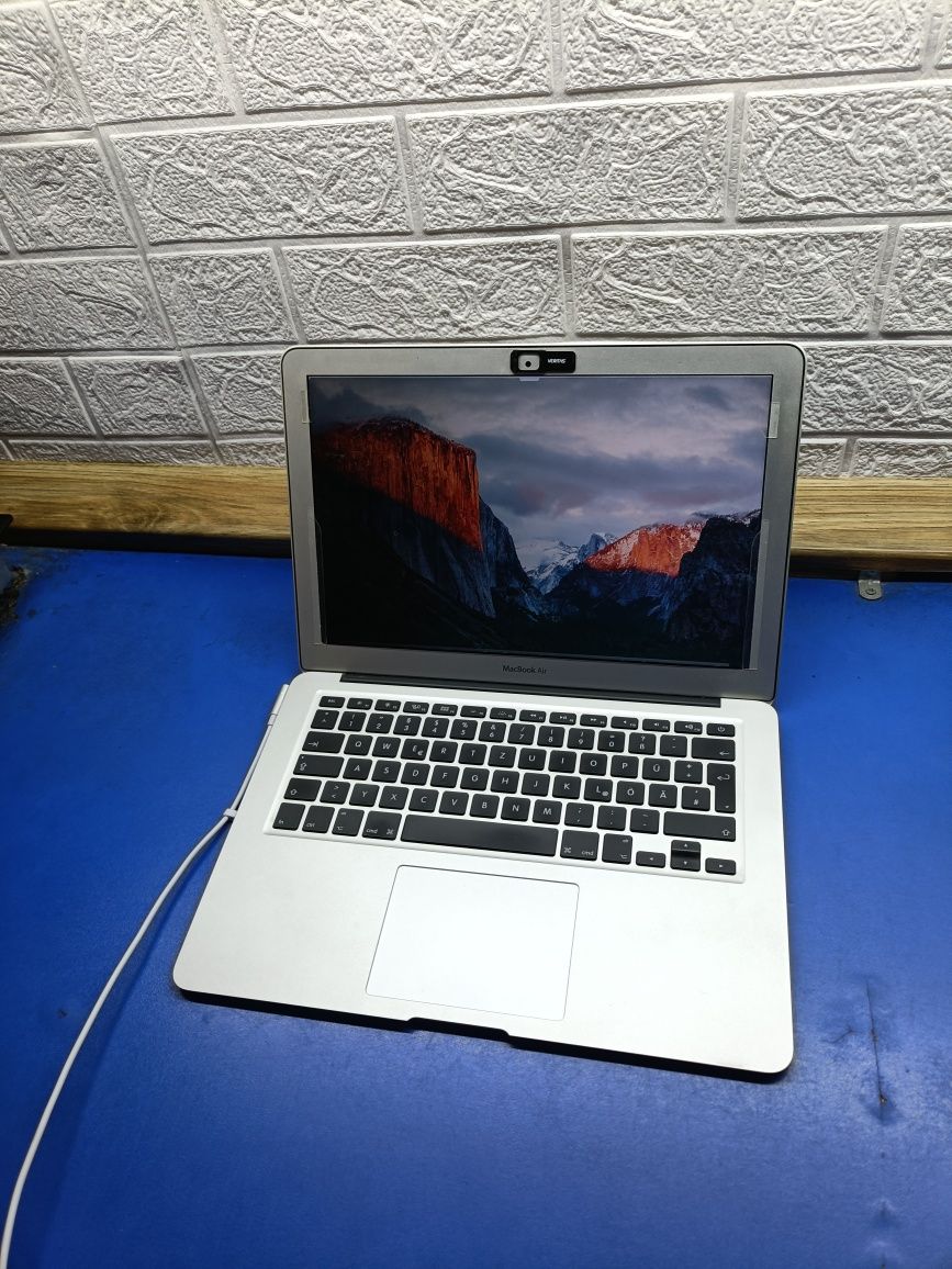 13.3 Apple MacBook Air A1369 Core i7 4Gb RAM 250Gb SSD ноутбук