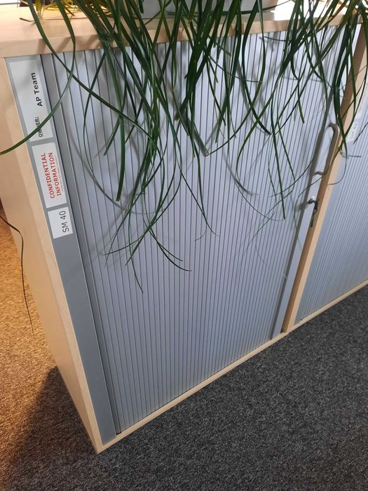 Szafka biurowa z drzwiami żaluzjowymi - Nowy Styl