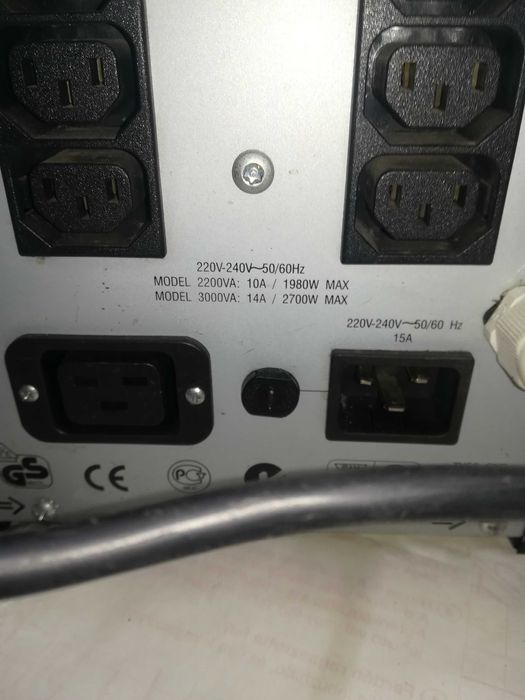 Безперебійник APC Smart-UPS 2200VA USB Чиста синусоїда !!!