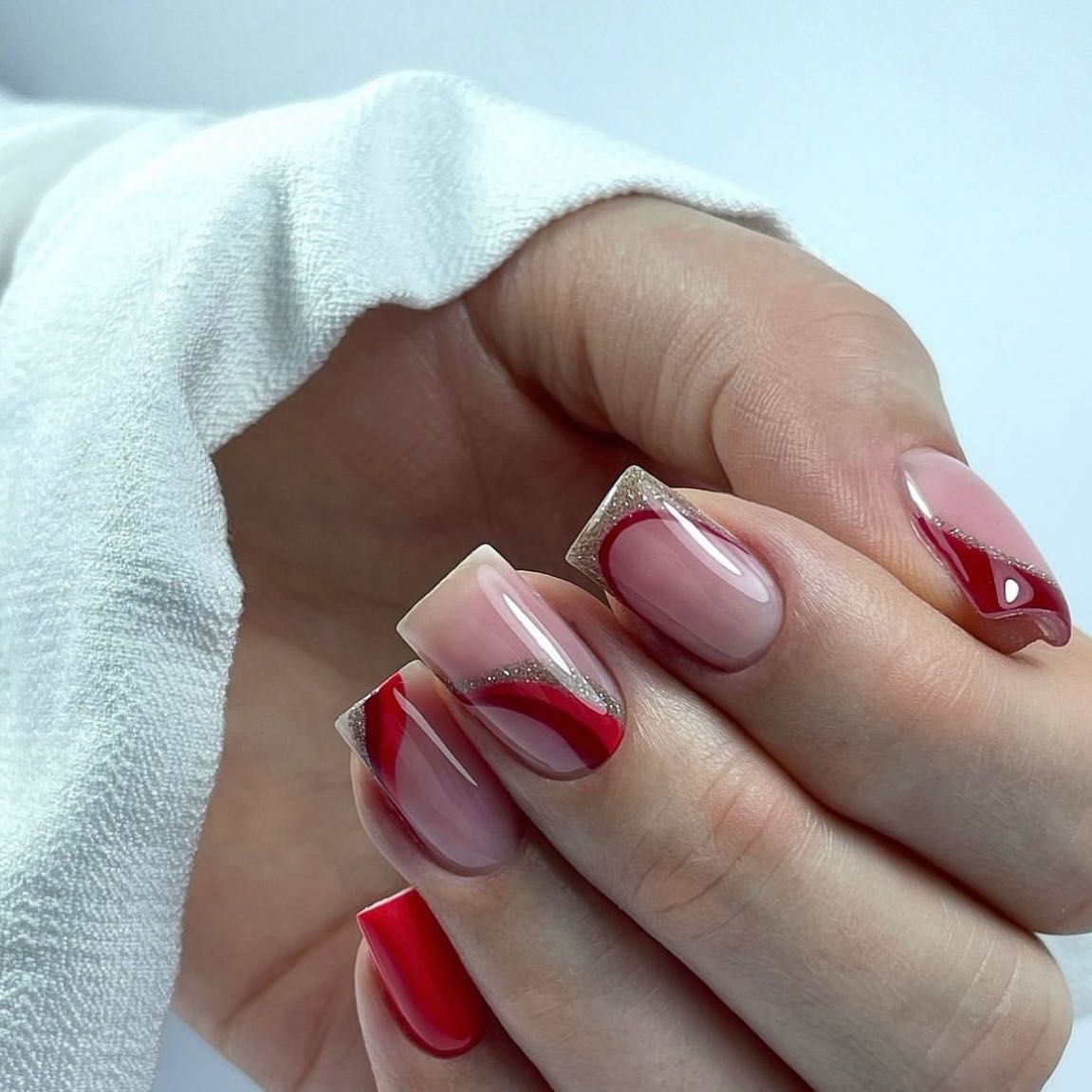 Manicure, przedłużanie paznokci, pedicure.Fordon