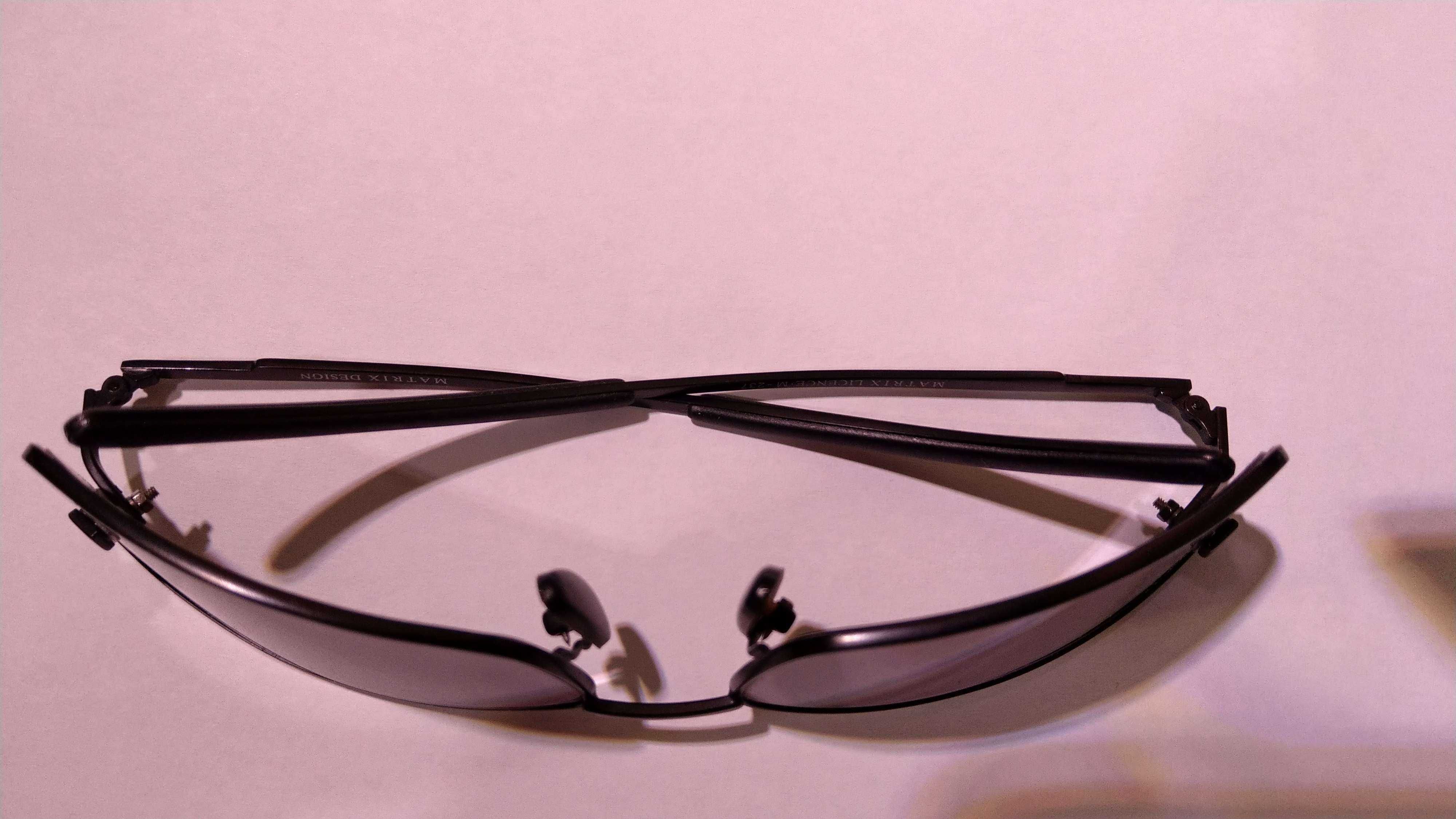 Okulary przeciwsłoneczne unisex MATRIX design Licence - M - 237 czarne