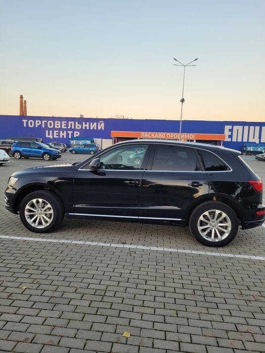 Ауді Q5 2014 року 2.0 бензин