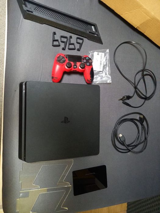 PS4 SLIM Zapraszam!