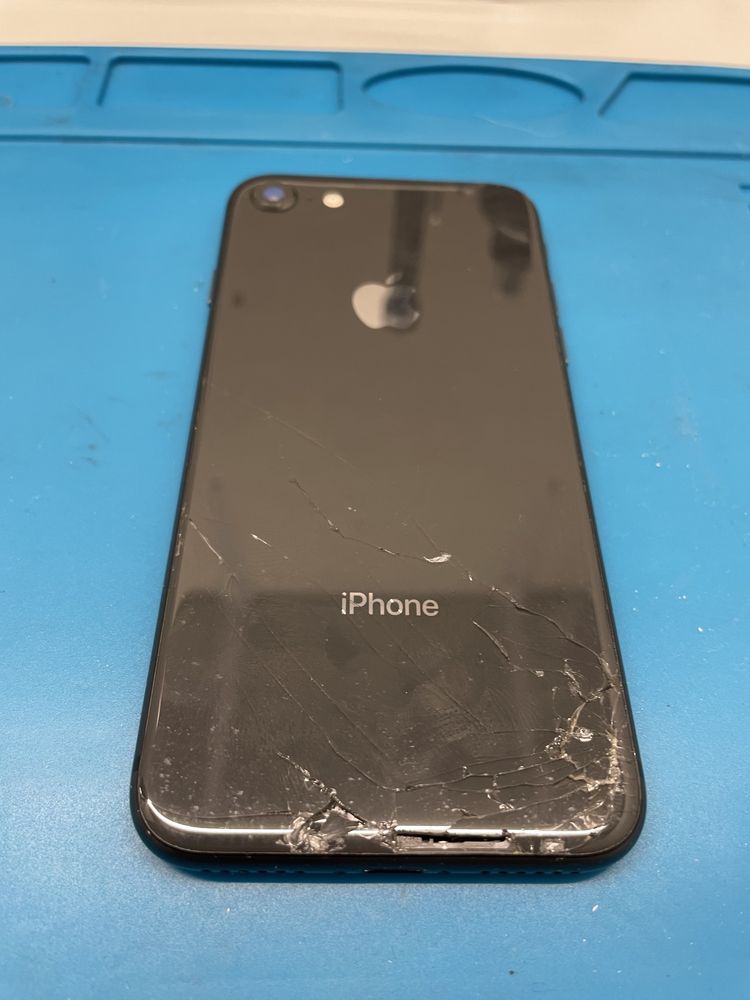Reparação ecrã, bateria e vidro traseiro iPhone