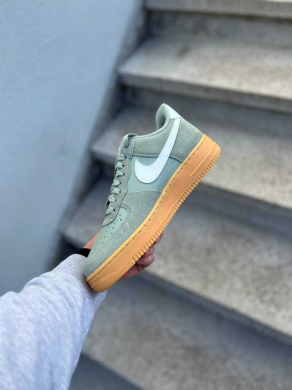 Кросівки Nike Air Force 1 07 LV 8 Cortez (40р по 49.5р) (FQ8714-300)