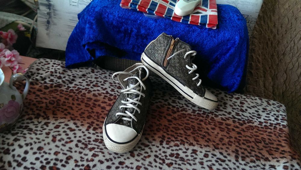 Красивые  и классные Кеды на девочку Conguitos  32-й размер 20см