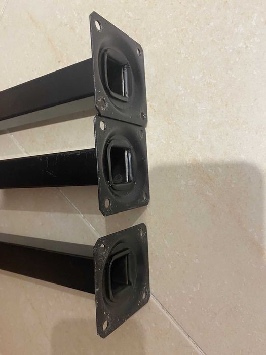 Pés de mesa/secretária Leroy Merlim