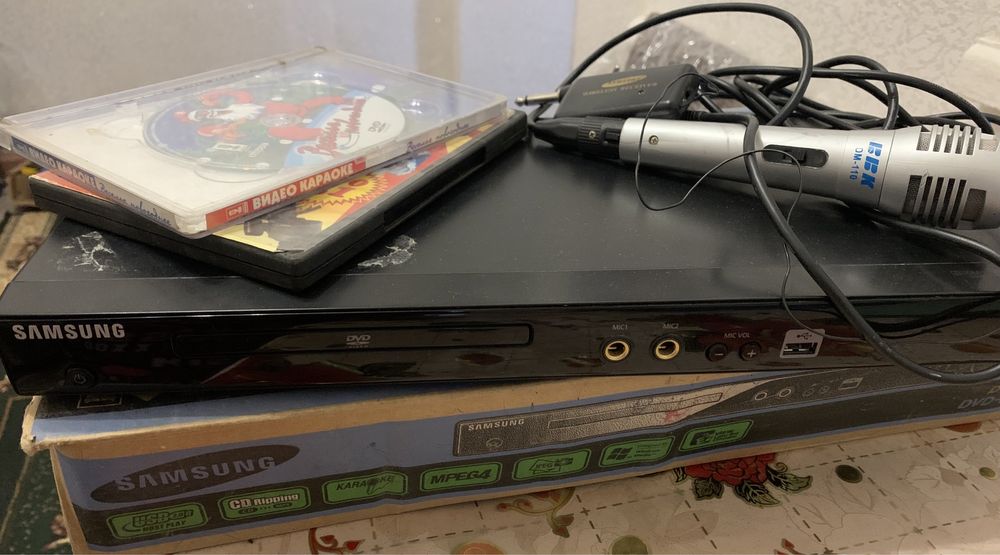 DVD Програвач Samsung  з функією Караоке
