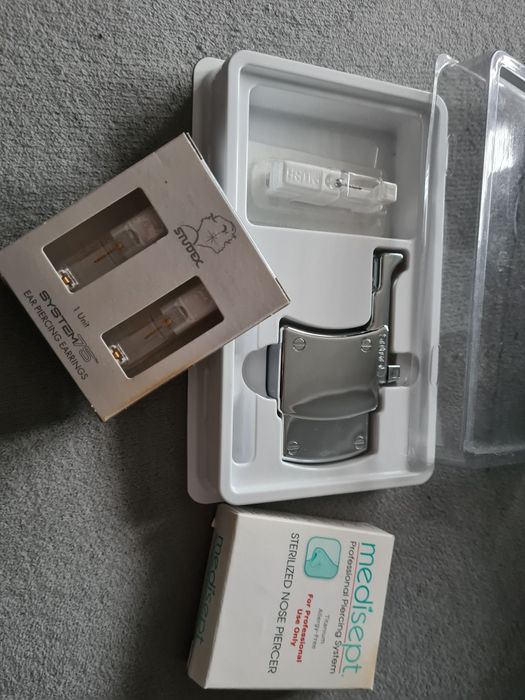 Urządzenie do przekłuwania uszu system STUDEX 75