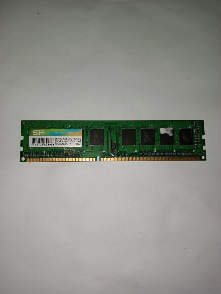 Оперативна пам'ять DDR3 на 4G