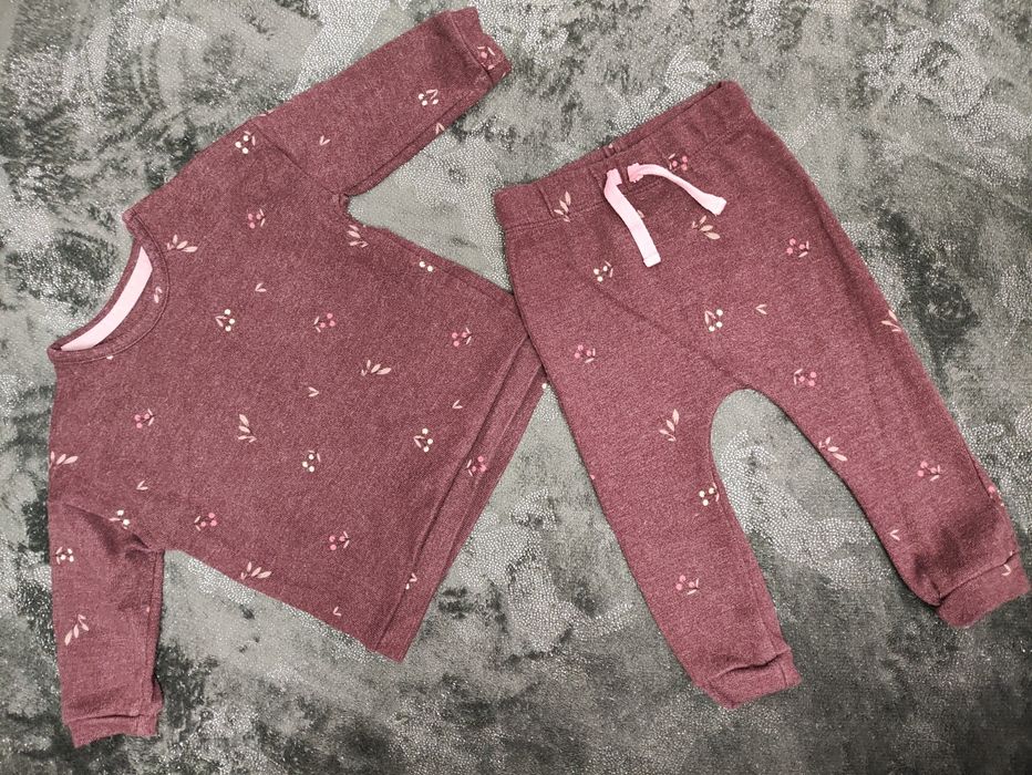 Одяг для дівчинки 6- 9 місяців (74 см) 
Ціна за ве