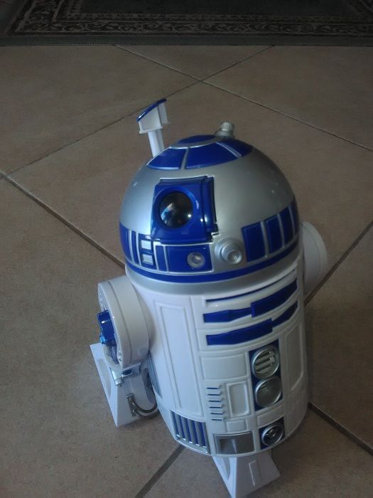 star wars R2D2robot