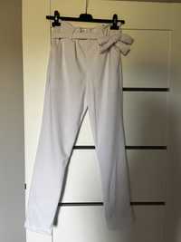 Biale spodnie wiązane S/M