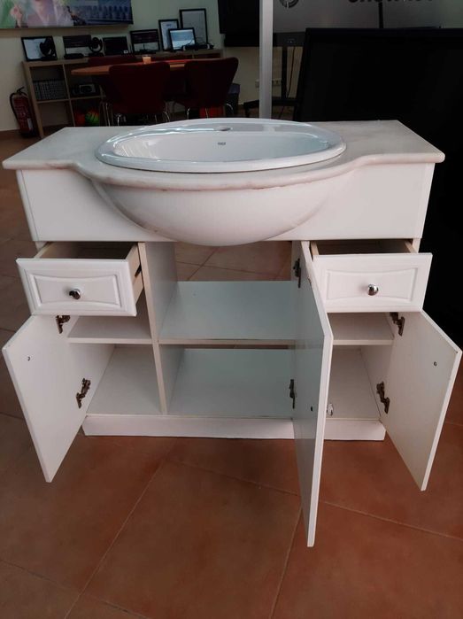 Móvel casa banho com lavatório