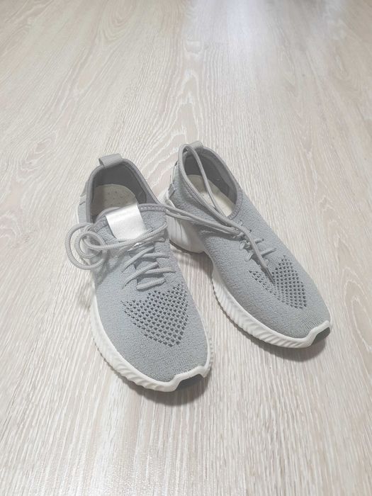 Взуття б/у за символічну плату