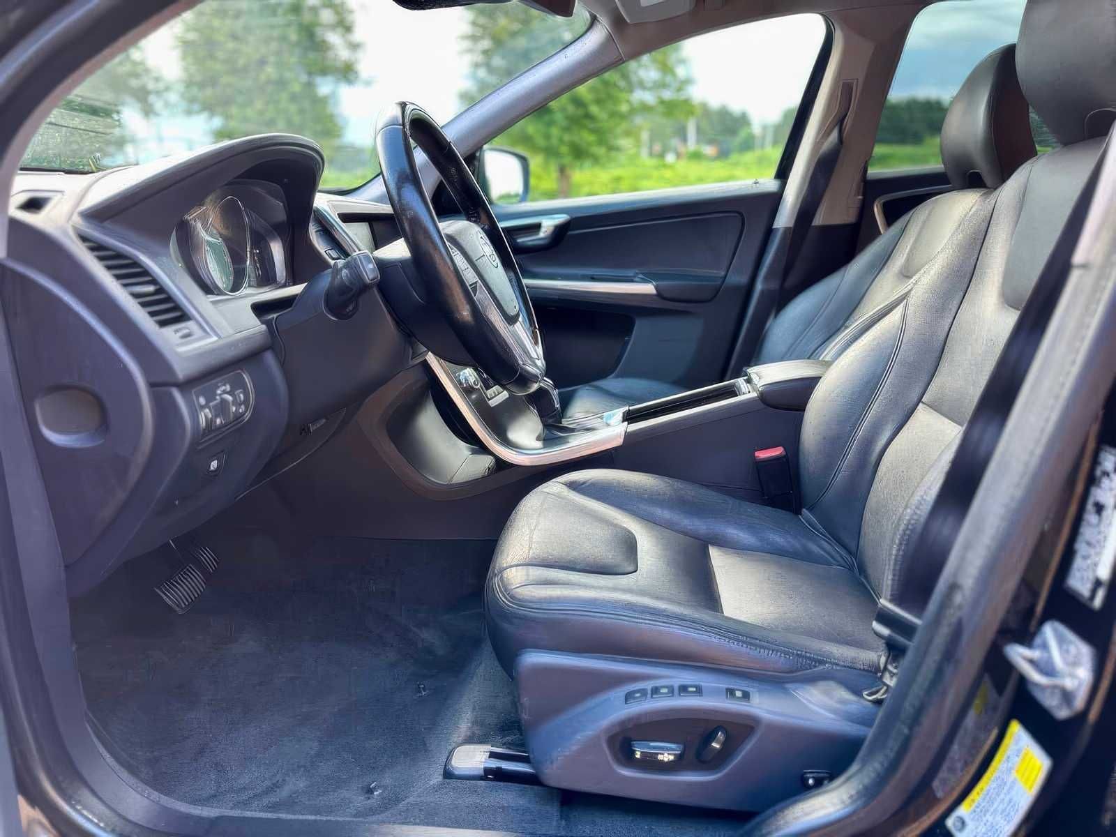 2016 Volvo XC60 T6 Drive-E Platinum