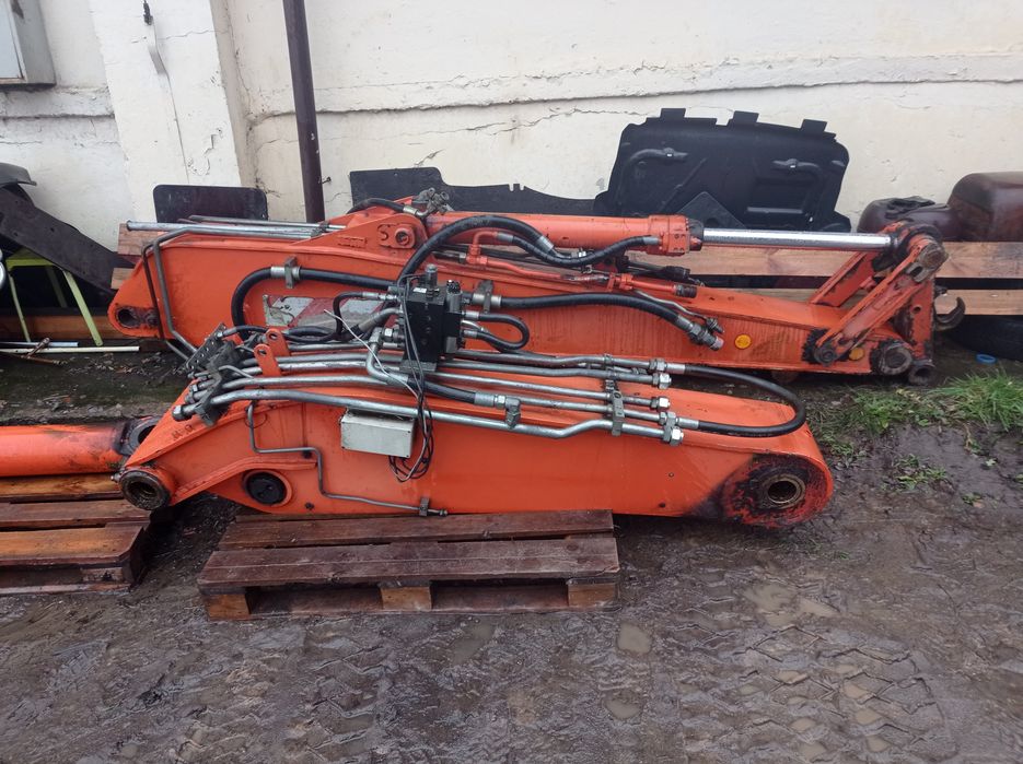 Atlas ramię wysięgnik siłowniki