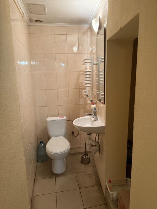 Оренда приміщення 47м2, вул. Б. Хмельницького(початок)