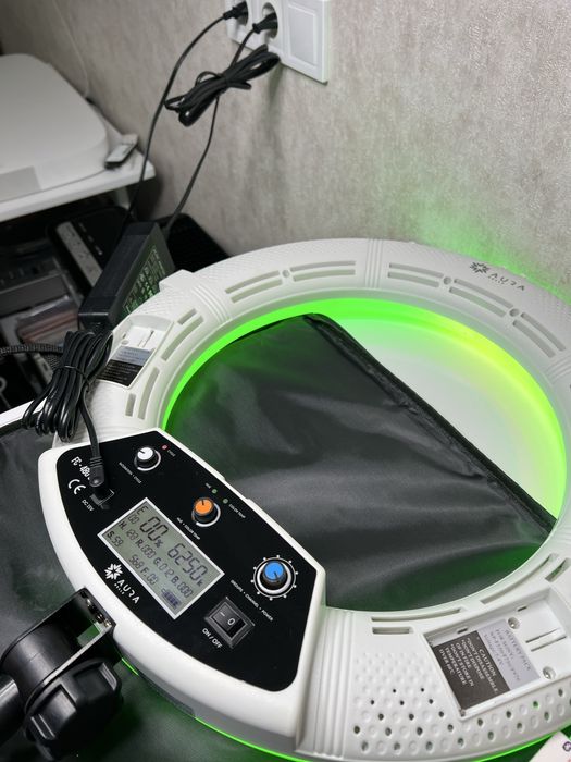 Кільцева лампа. Професійне світло