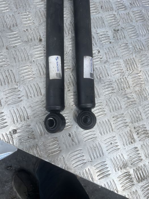 Задняя стойка как новые амортизатор escape maferick ford