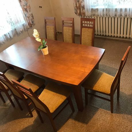 Stół , duży stół rodzinny , drewniany , rozkładany  + 12 krzeseł
