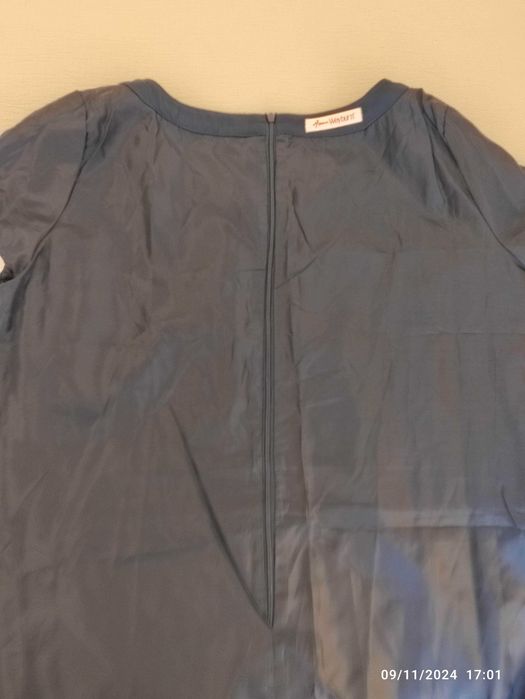 Vestido azul escuro com forro