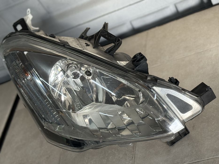 Reflektor prawy Berlingo