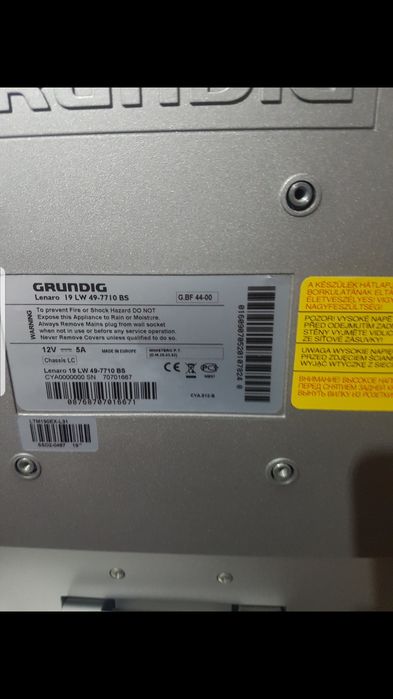 Televisão grundig 1v ou 220v